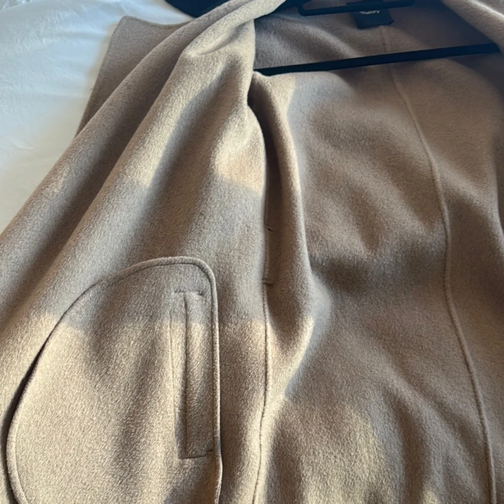 Theory Elegant Black Trench Coat with Tan Accents - Picture 4 of 4